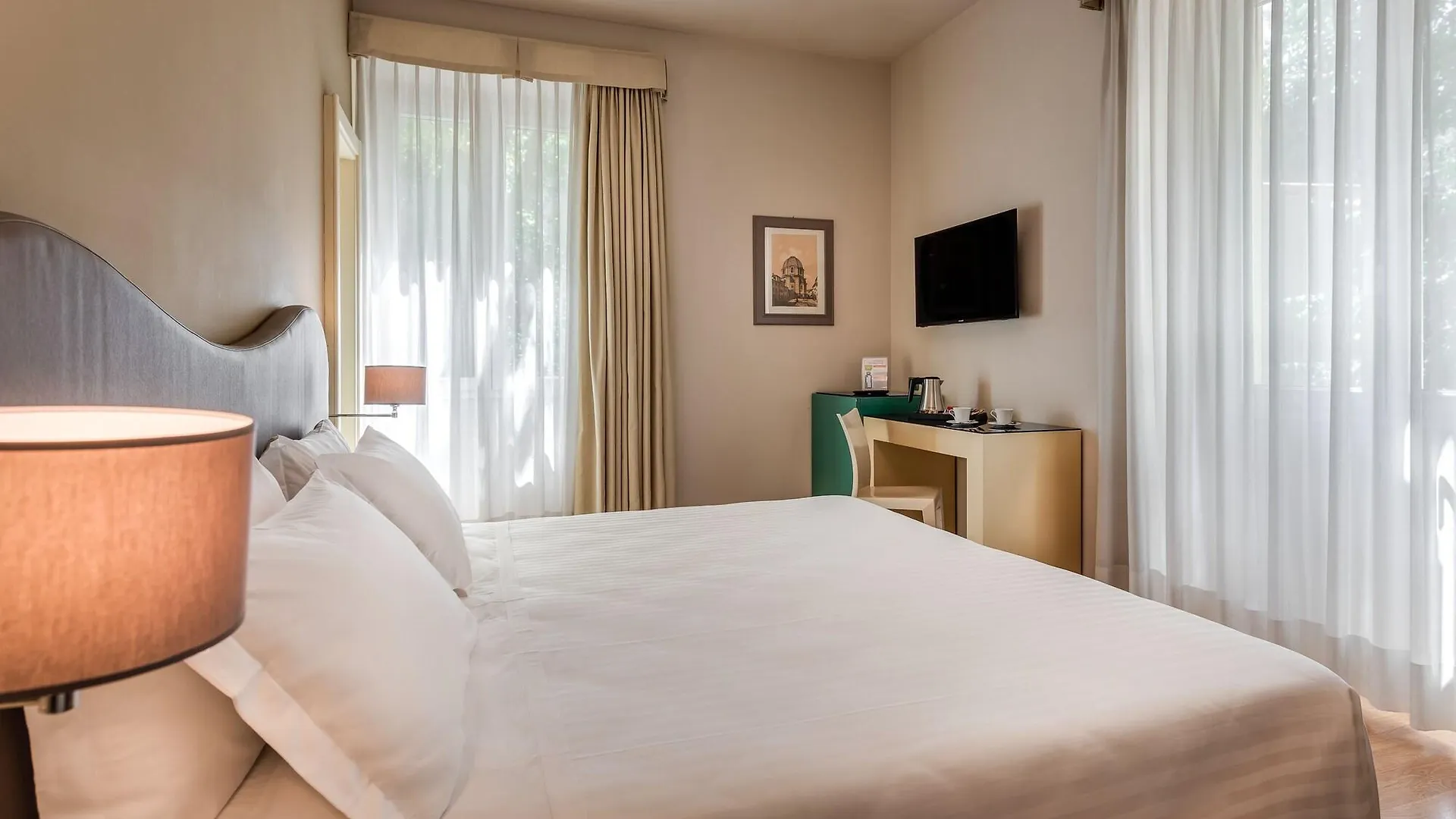 Hotel La Fortezza Florence 3*,