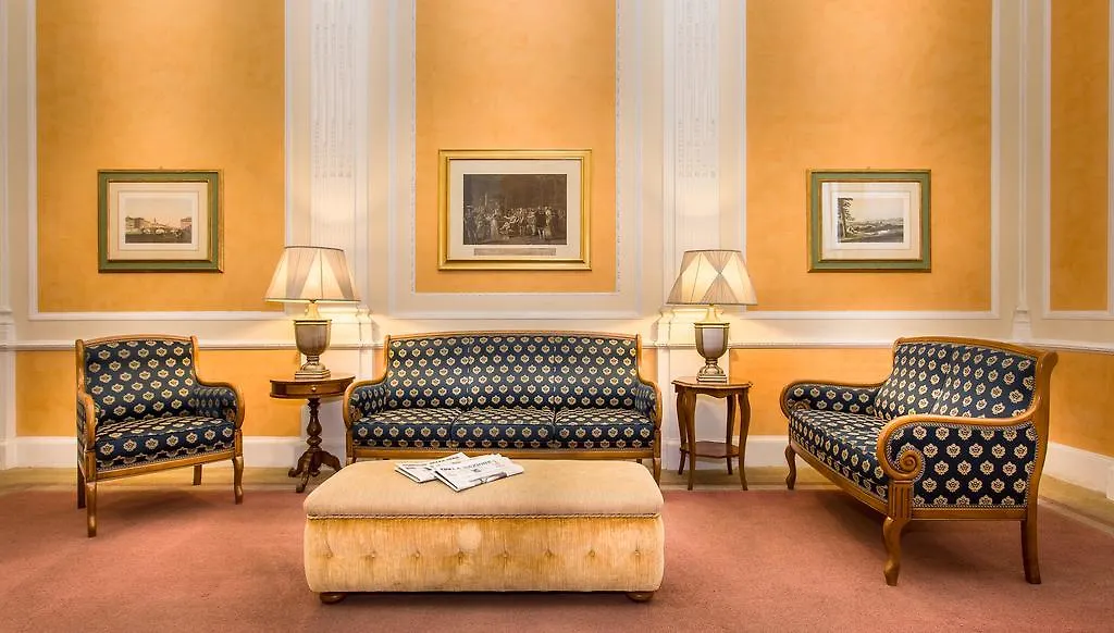 Hotel La Fortezza Florence 3*,